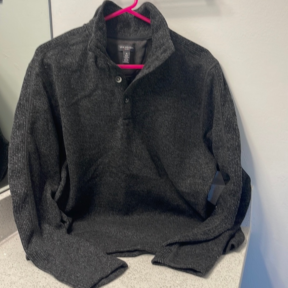 Mens Van Heusen charcoal gray sweater size M